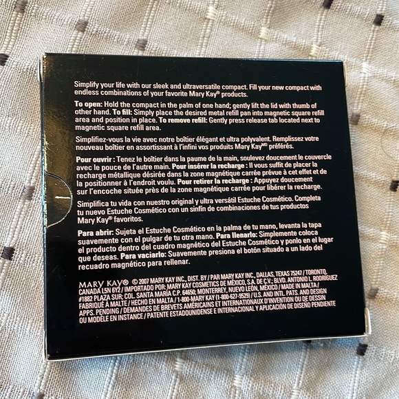 Mary Kay Compact Case - Picture 2 of 2
